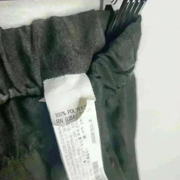 Zara Basic women's dark green satin lounge shorts size medium - Picture 7 of 9